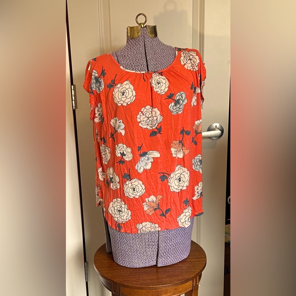 LOFT Red and White Short Sleeve Tee